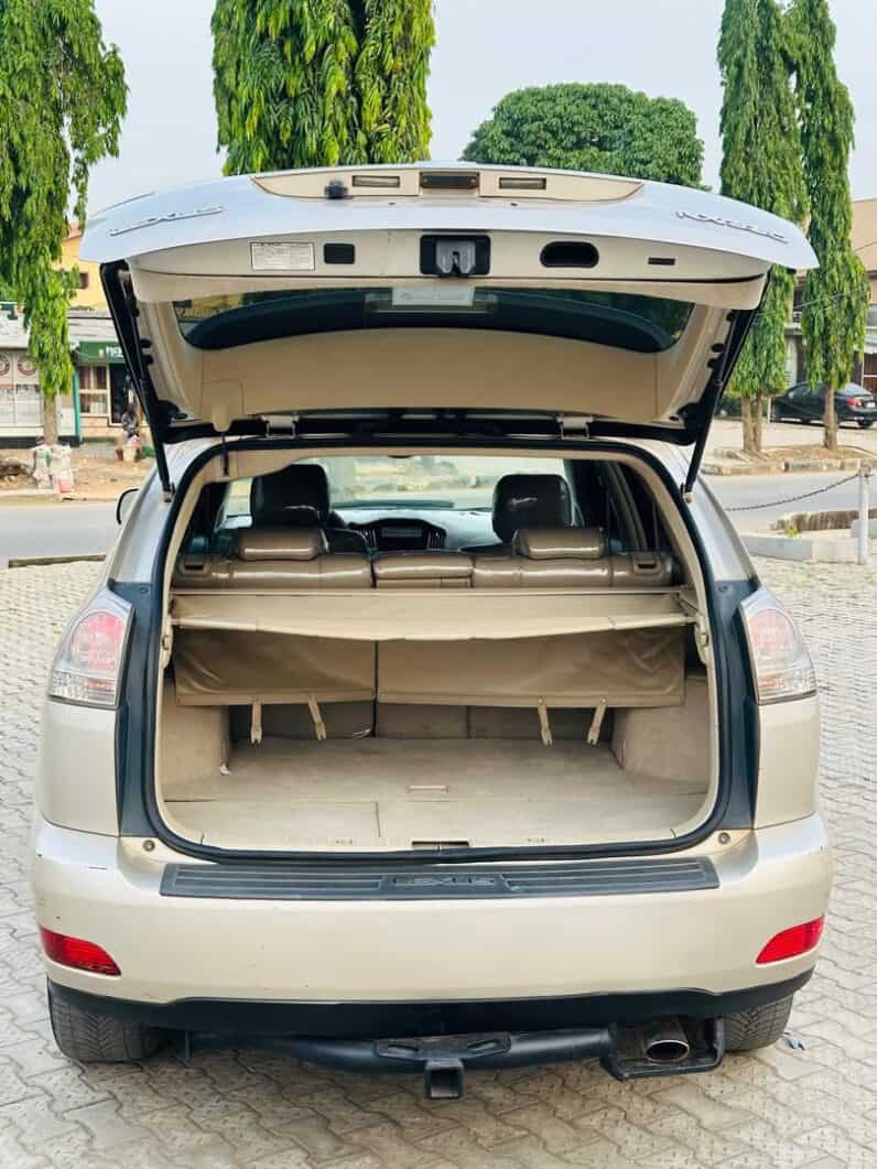 
NIGERIAN USED LEXUS RX 330 full									