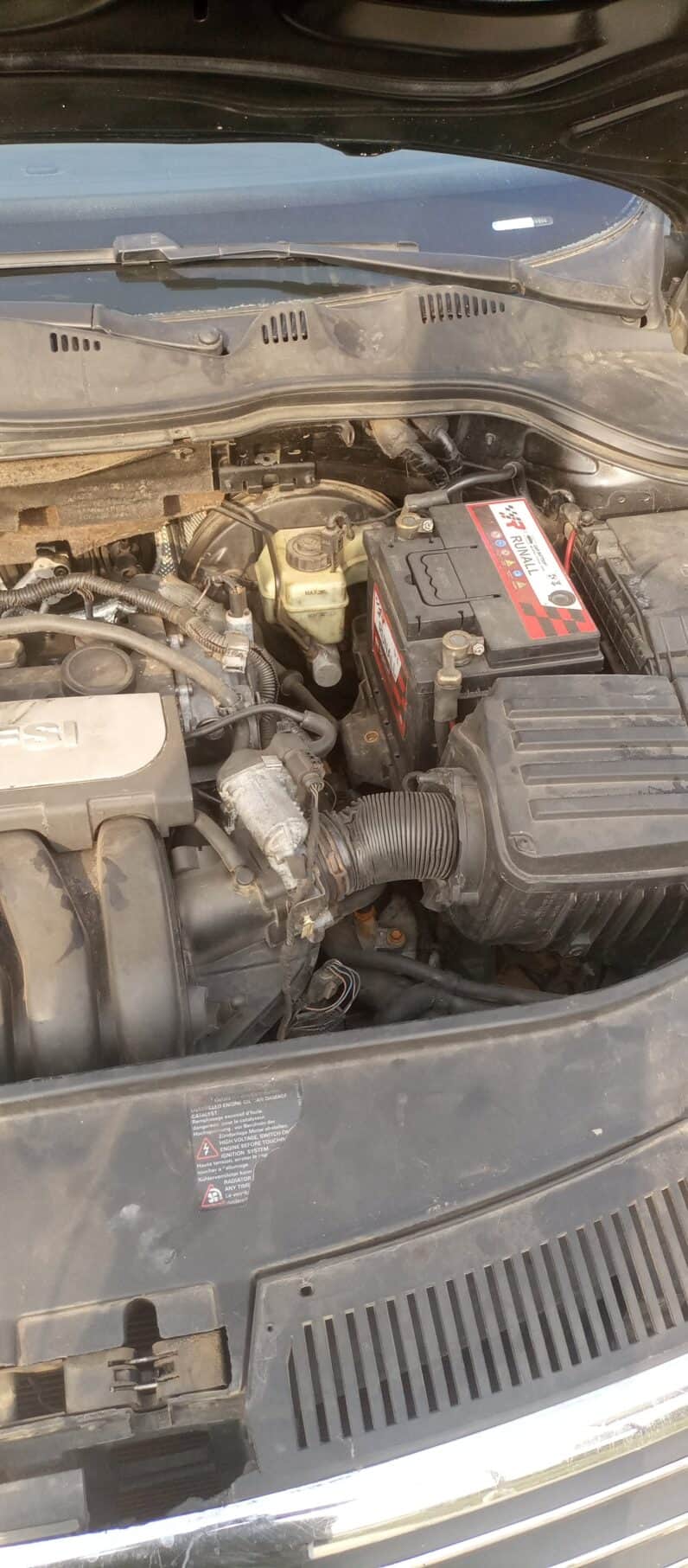 
Volkswagen Passat 2.0 FSI full									