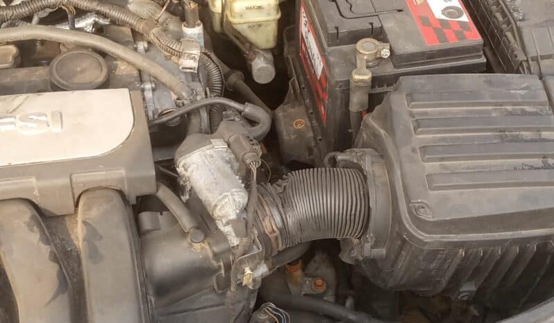 
Volkswagen Passat 2.0 FSI full									