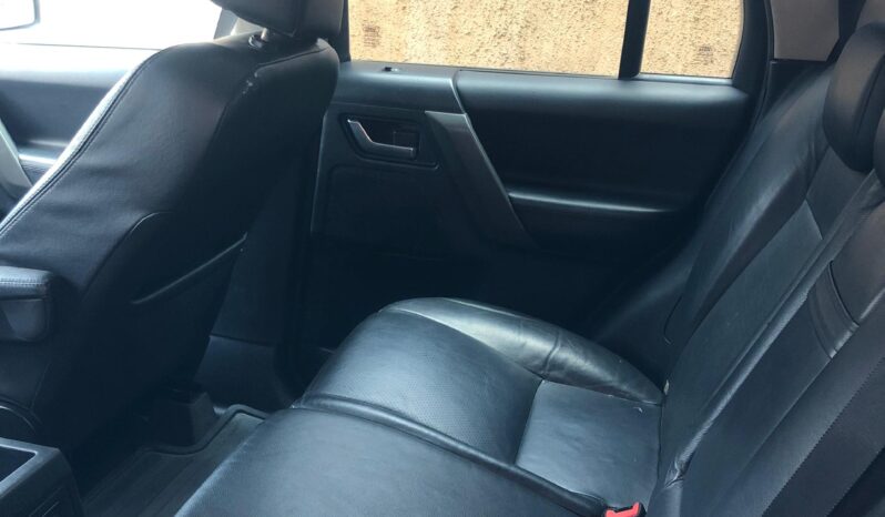 
Registered Land Rover LR2 SE full									