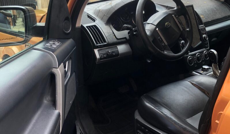 
Registered Land Rover LR2 SE full									
