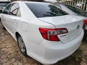 2015 TOYOTA CAMRY TOKUNBO(DUBAI SPEC)