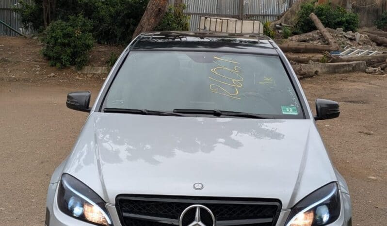 
Foreign used Mercedes-Benz 300C 2010 full									