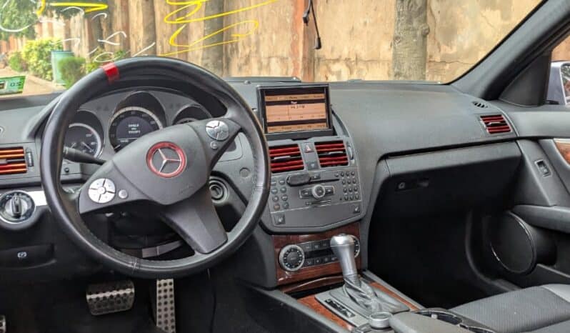 
Foreign used Mercedes-Benz 300C 2010 full									