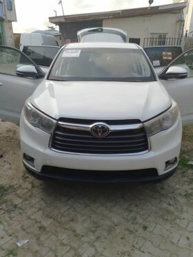 2016 Toyota highlander LE