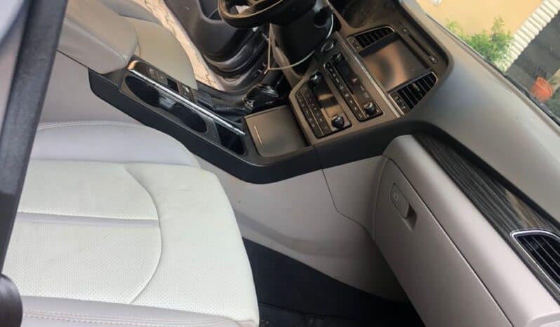 
2015 Hyundai Sonata full									