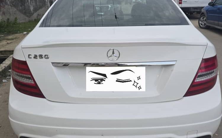 
2014 MERCEDES BENZ C250 full									