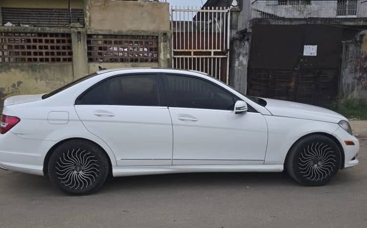 
2014 MERCEDES BENZ C250 full									