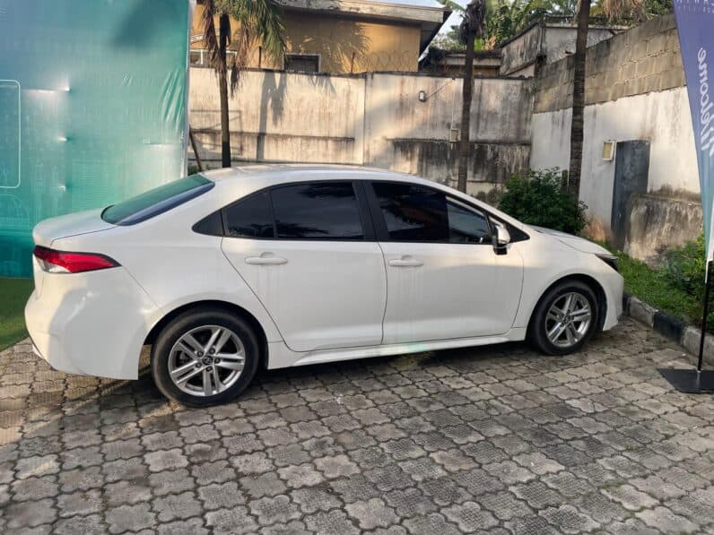 
2021 Toyota Corolla LE full									