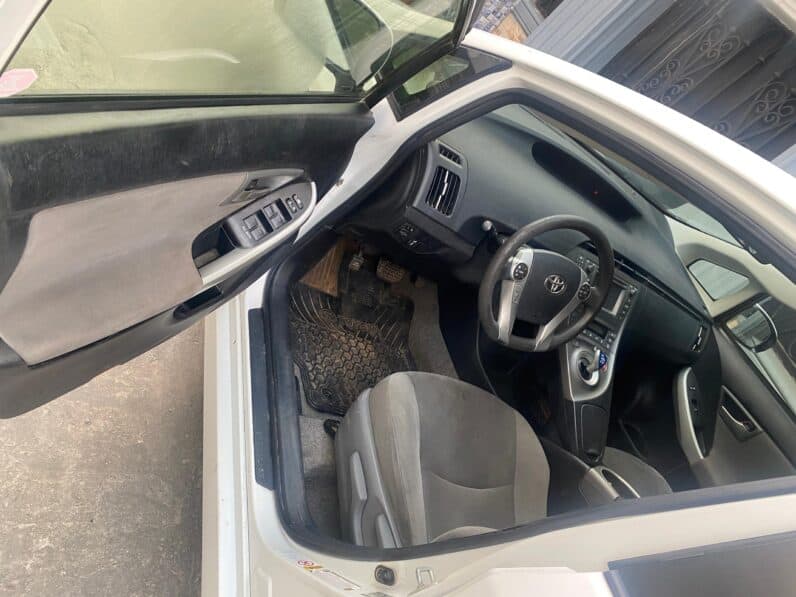 
2013 TOYOTA PRIUS full									