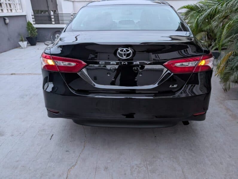 
2018 Toyota Camry full									