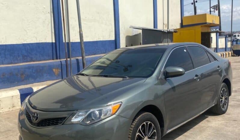 
2012 Toyota Camry full									