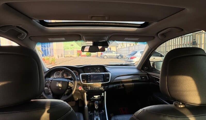 
2017 Honda Accord Touring full									