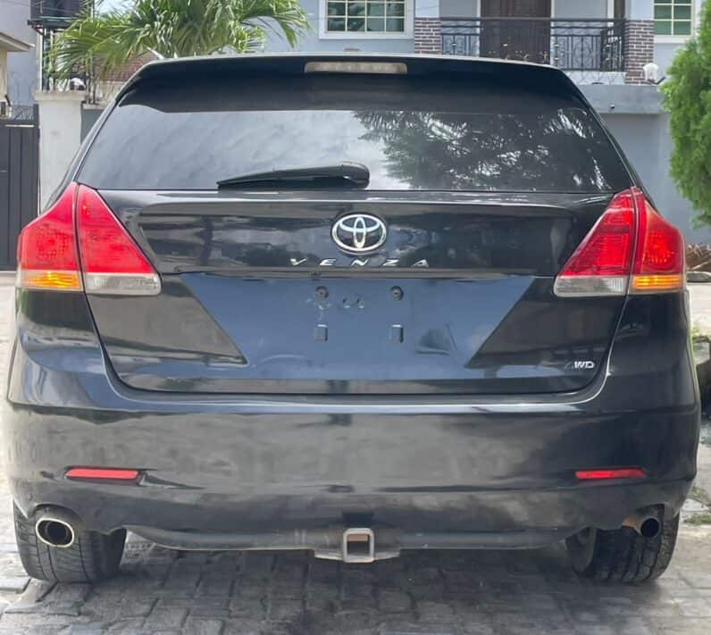 
2011 Toyota Venza full									