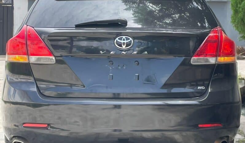 
2011 Toyota Venza full									