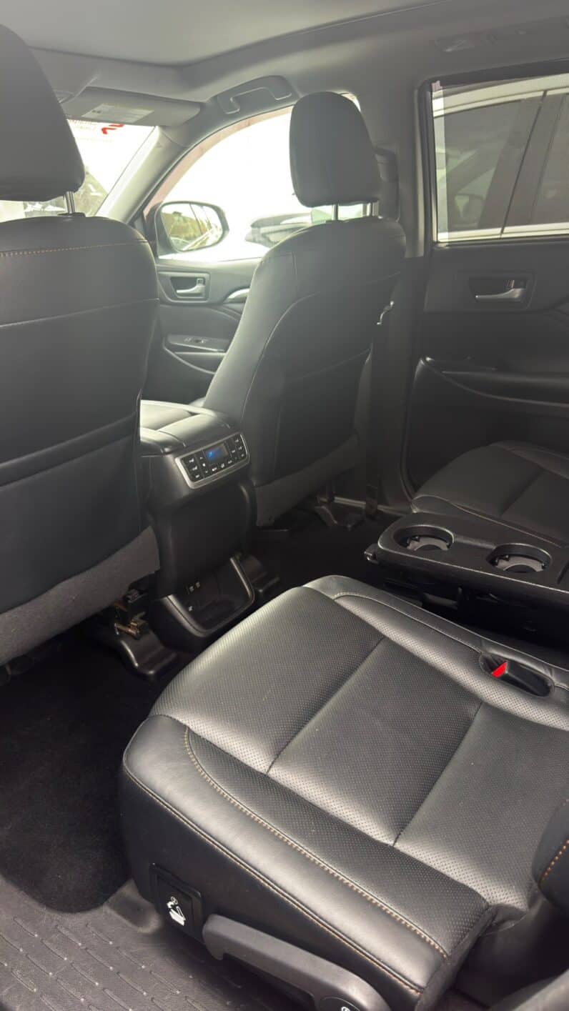 
2017 Toyota Highlander Limited Platinum full									