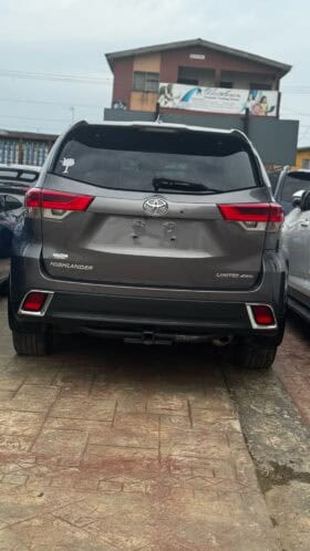 2017 Toyota Highlander Limited Platinum