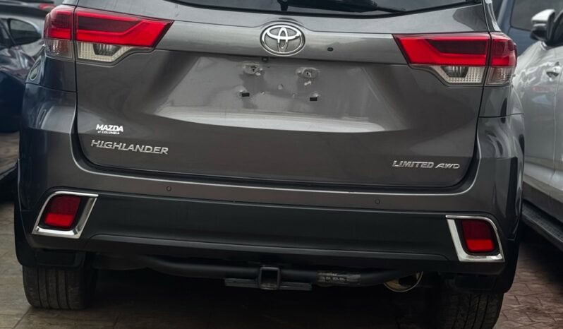 
2017 Toyota Highlander Limited Platinum full									