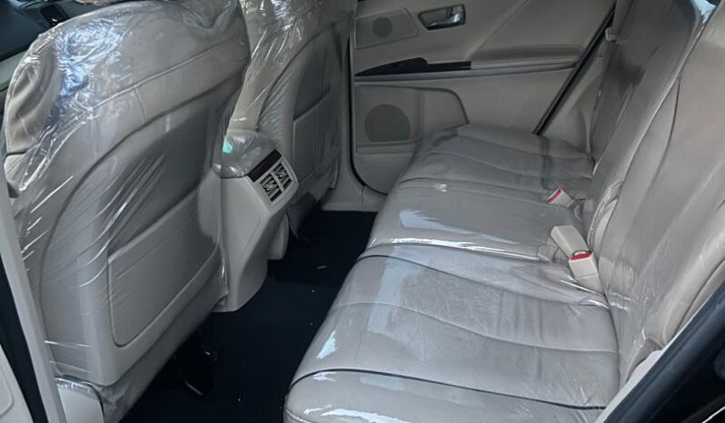 
2011 Toyota Venza (Accident Free) full									
