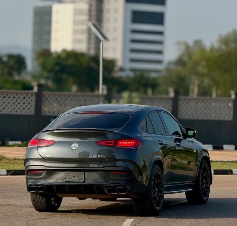 
20121 MERCEDES-BENZ AMG GLE 63 full									