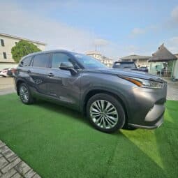 2020 TOYOTA HIGHLANDER