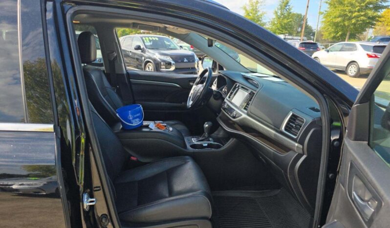 
2017 TOYOTA HIGHLANDER full									