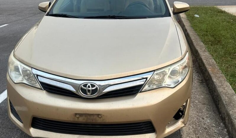 
2012 Toyota Camry (Accident Free) full									