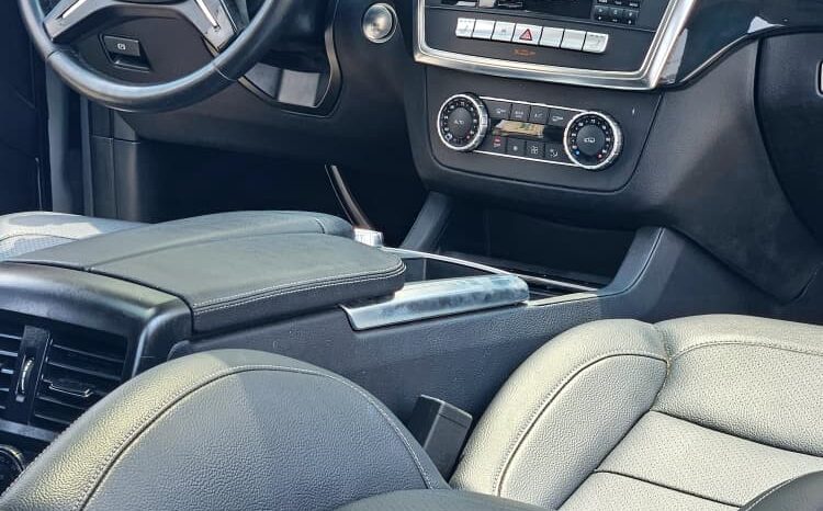 
2015 Mercedes Benz ML350 Full Option full									