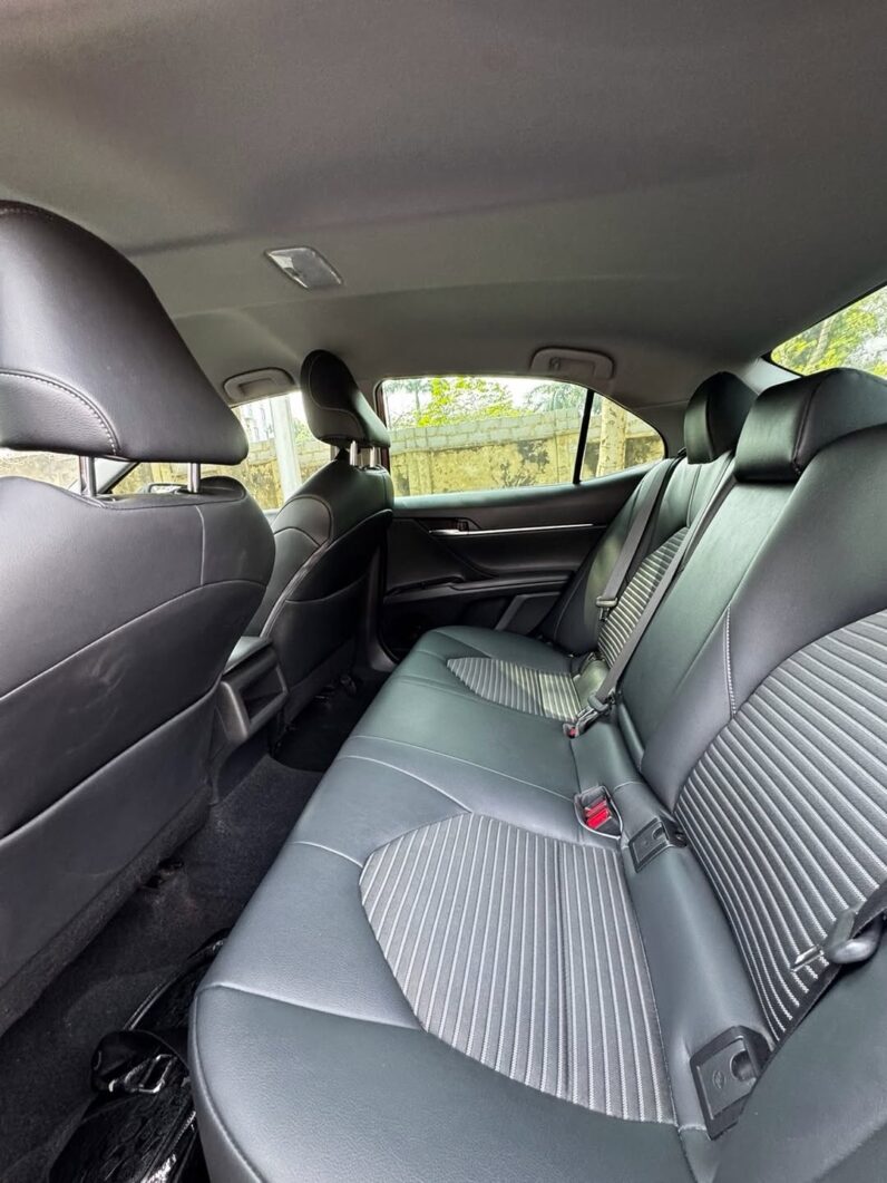 
2019 Toyota Camry SE 💨 full									