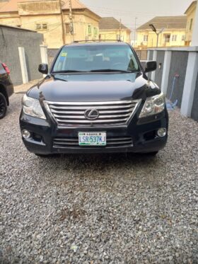 2011 LEXUS LX570 FULL OPTION WITH 360CAMERA