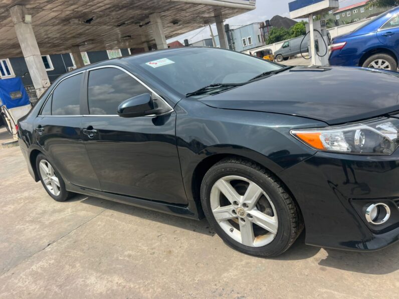 
2012 Toyota Camry Sport full									