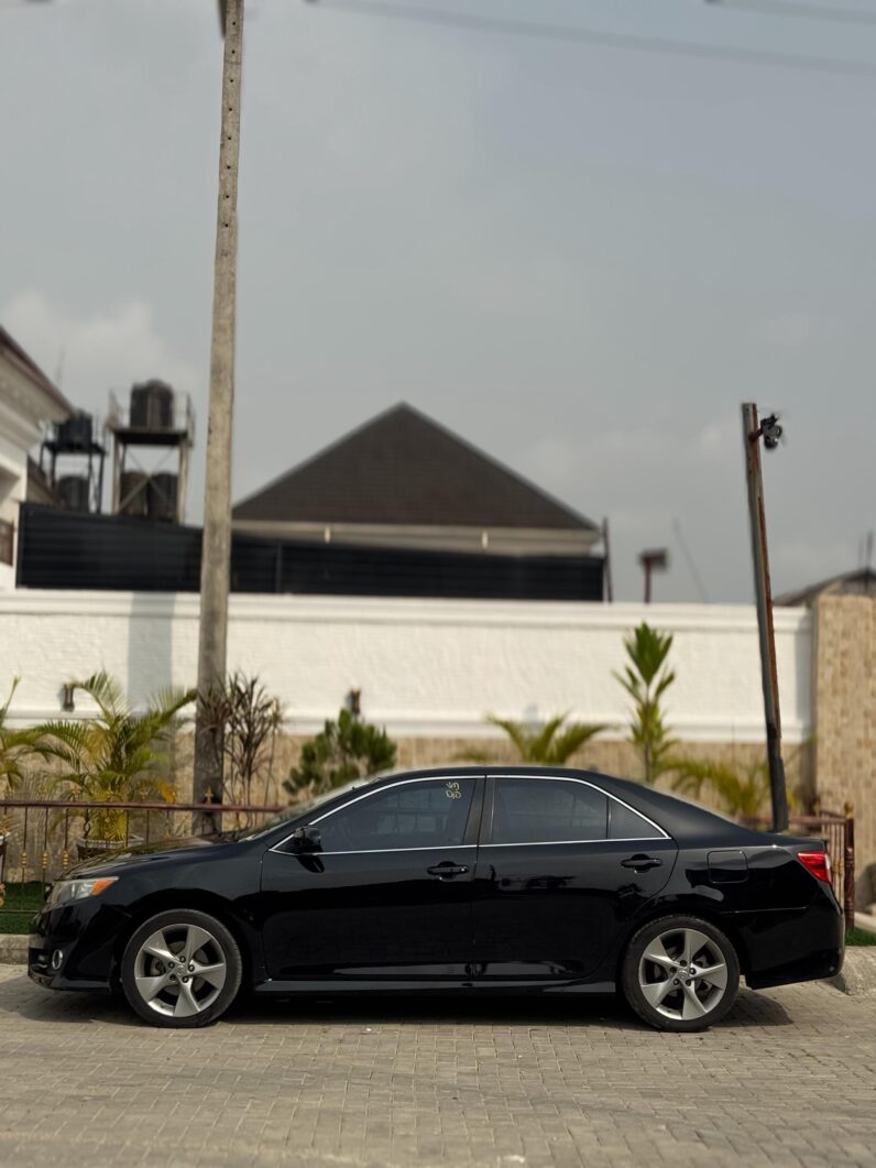 
2013 Toyota Camry Sport full									