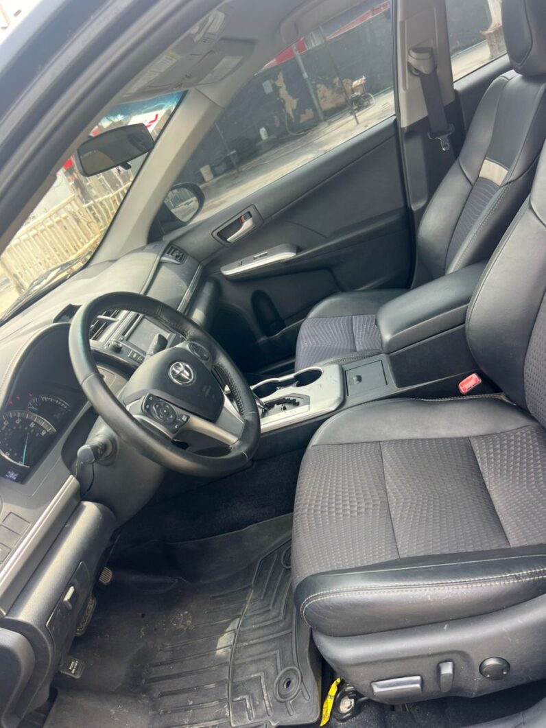 
2012 Toyota Camry Sport full									
