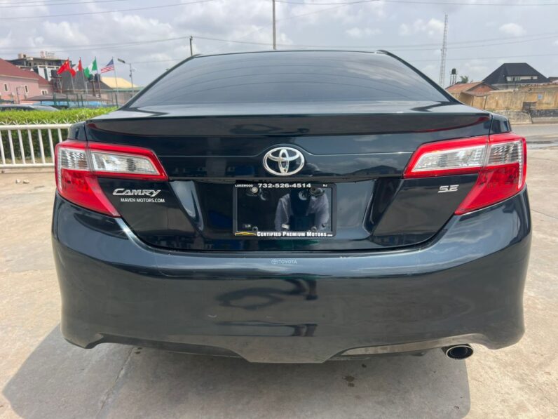 
2012 Toyota Camry Sport full									
