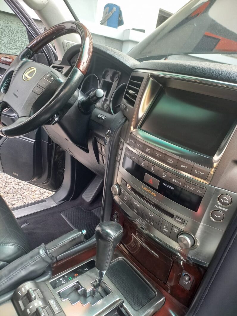 
2011 LEXUS LX570 FULL OPTION WITH 360CAMERA full									