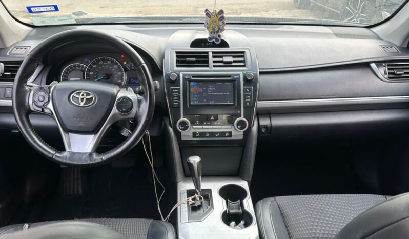 
2012 Toyota Camry full									