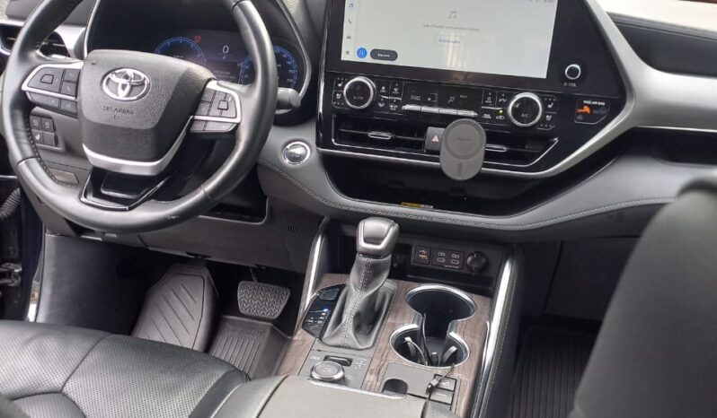 
2024 TOYOTA HIGHLANDER PLATINUM AWD (6MONTHS USED) full									