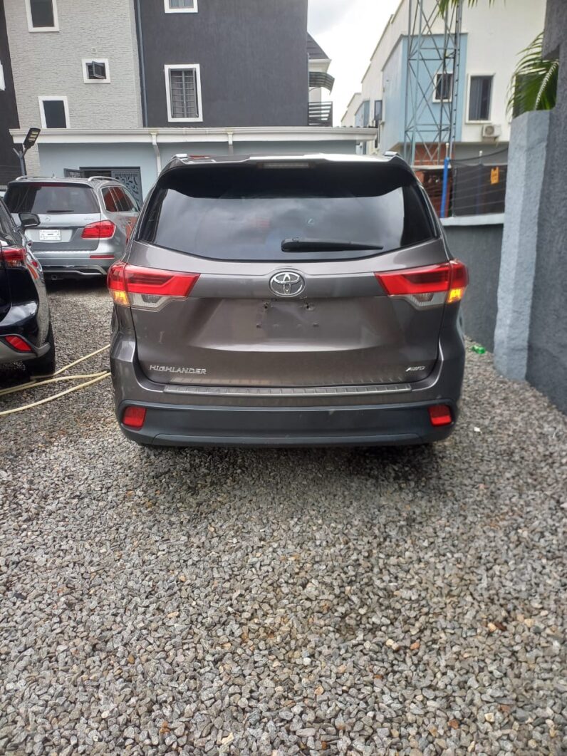 
2016 TOYOTA HIGHLANDER AWD V6 full									