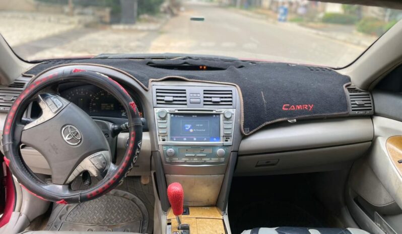 
								2010 Toyota Camry full									