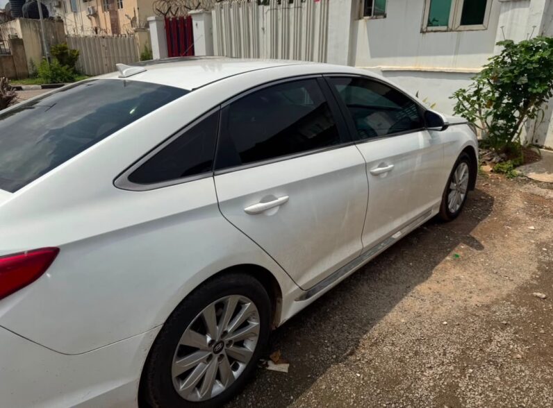 
								2015 Hyundai Sonata full									