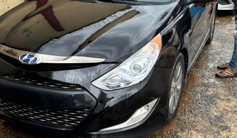 
2014 Hyundai Sonata Hybrid Limited Edition full									