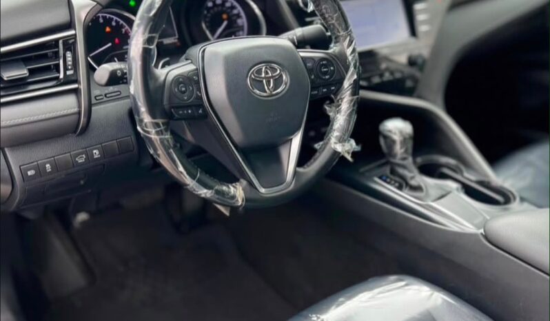 
								2020 TOYOTA CAMRY SE full									