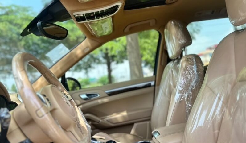 
								2013 PORSCHE CAYENNE full									