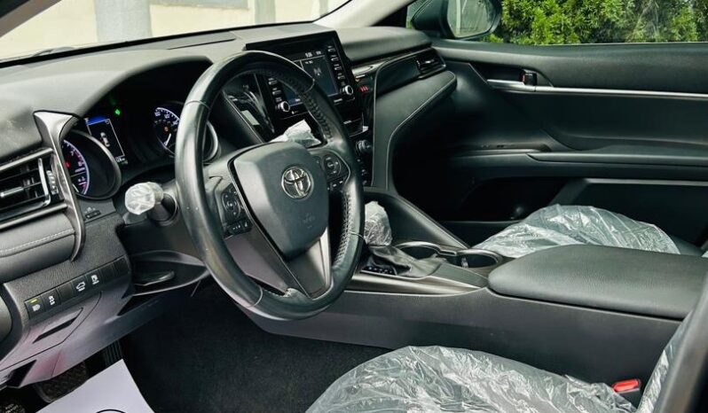 
								2022 TOYOTA CAMRY SE full									