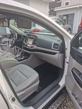 Foreign Used 2017 Toyota Highlander LE AWD Accident Free